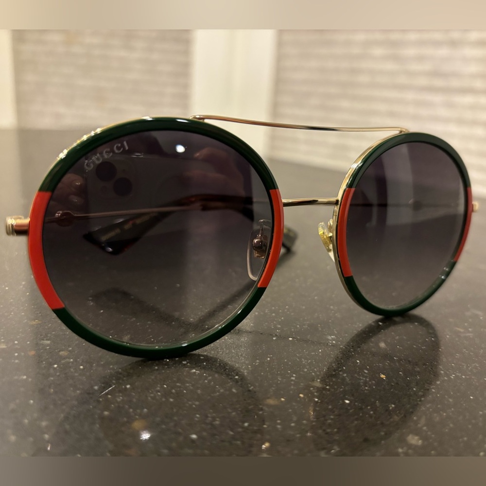 Gucci round green & red women’s sunglasses